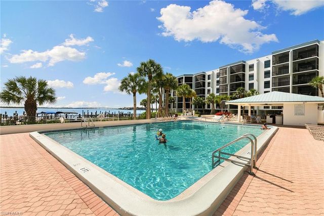 1085 Bald Eagle DR C406, Marco Island, FL 34145