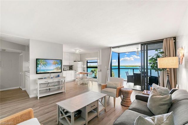 1085 Bald Eagle DR C406, Marco Island, FL 34145