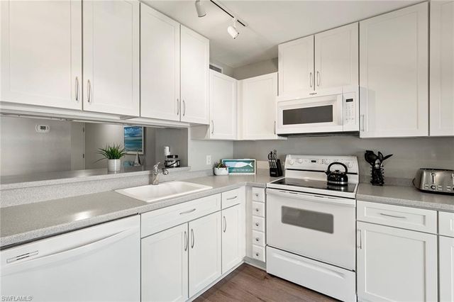 1085 Bald Eagle DR C406, Marco Island, FL 34145