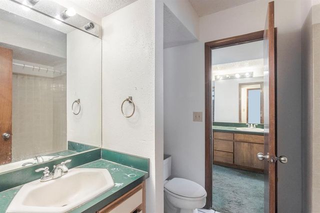 915 NW 7th Street 205, Oklahoma City, OK 73106