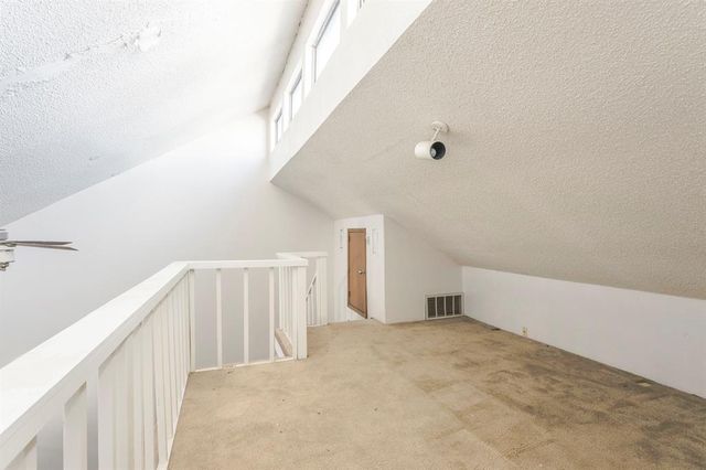 915 NW 7th Street 205, Oklahoma City, OK 73106