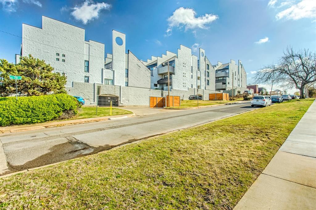 915 NW 7th Street 205, Oklahoma City, OK 73106
