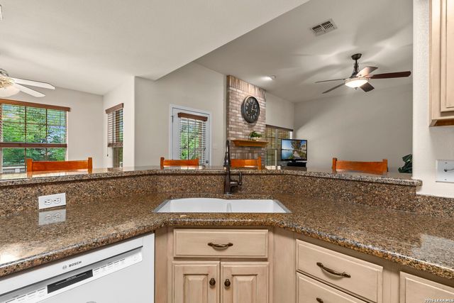115 RIVER MDW, Castroville, TX 78009