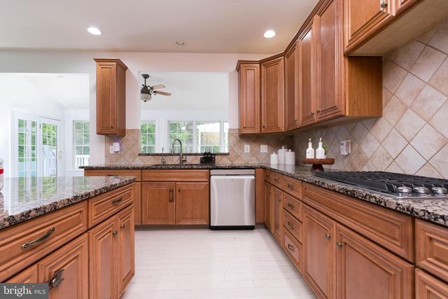 15734 RYDER CUP DR, Haymarket, VA 20169
