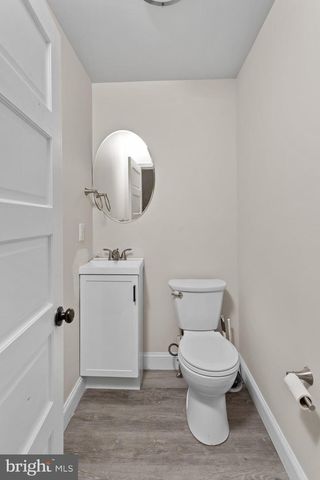 467 HIGH ST, Burlington, NJ 08016