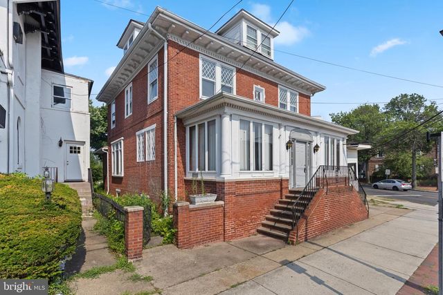 467 HIGH ST, Burlington, NJ 08016