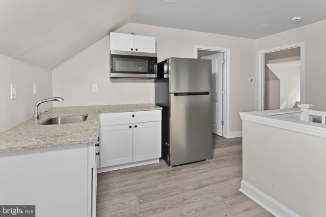467 HIGH ST, Burlington, NJ 08016