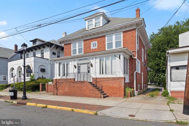 467 HIGH ST, Burlington, NJ 08016