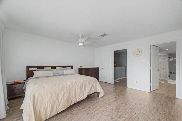 3663 Nasa Parkway 502, Seabrook, TX 77586
