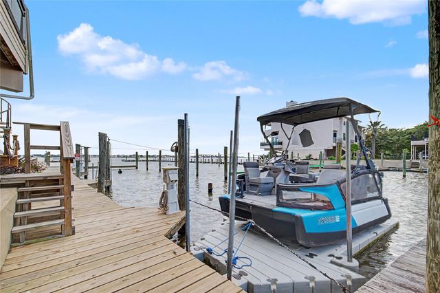 3663 Nasa Parkway 502, Seabrook, TX 77586