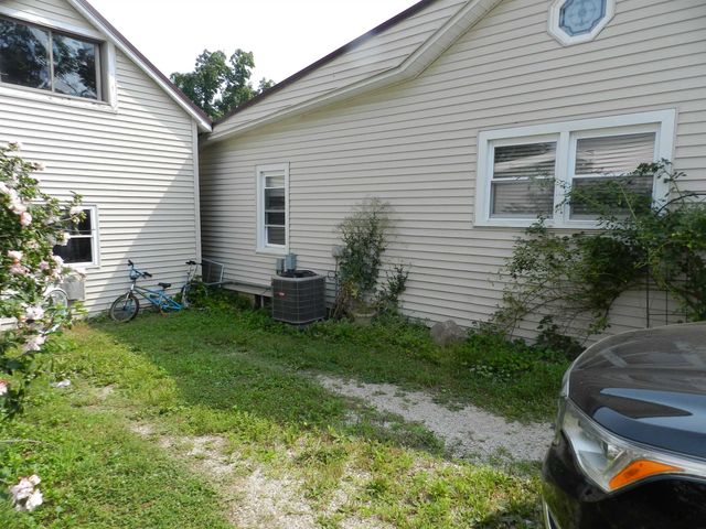 212 W State Street, Corunna, MI 48817