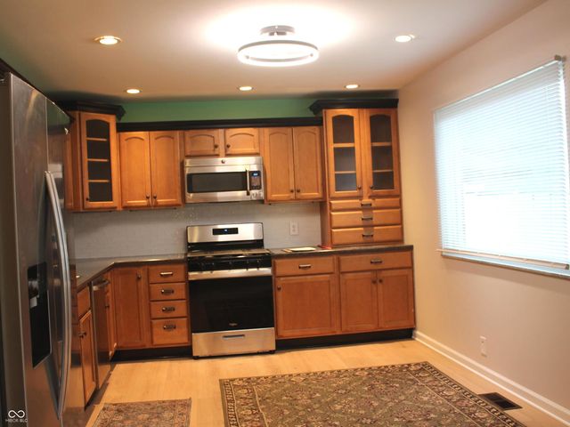 324 Edgewood Drive, Lebanon, IN 46052