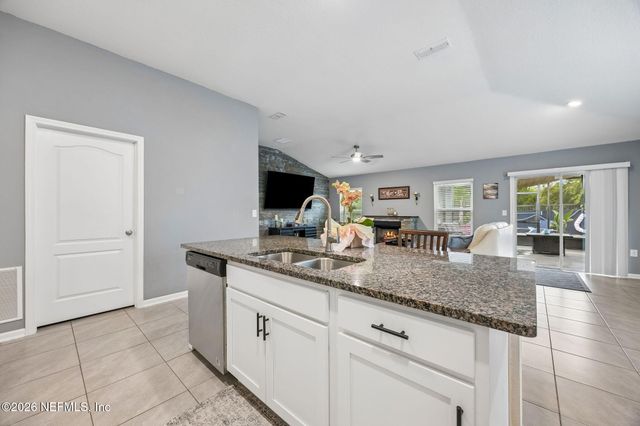 86221 EXPRESS Court, Yulee, FL 32097