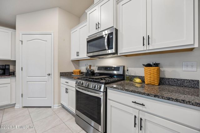 86221 EXPRESS Court, Yulee, FL 32097