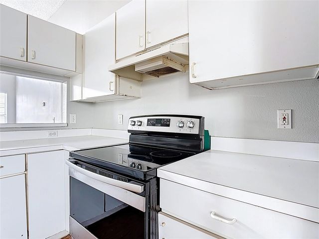 40 COVENTRY COURT, Kissimmee, FL 34758