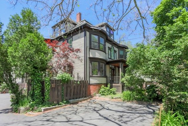 111 Trowbridge St 7, Cambridge, MA 02138