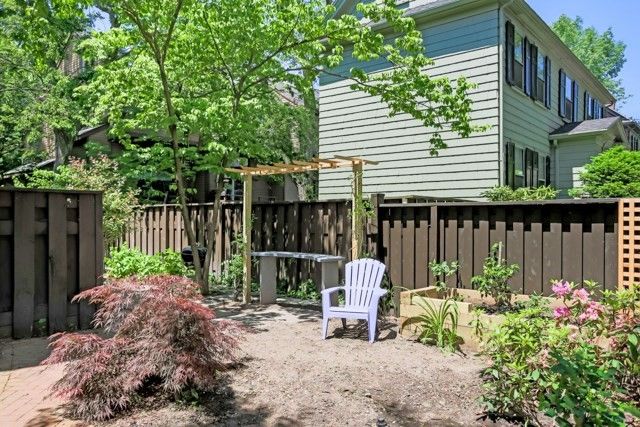 111 Trowbridge St 7, Cambridge, MA 02138