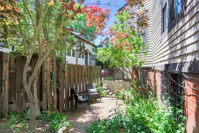 111 Trowbridge St 7, Cambridge, MA 02138