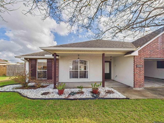5262 Faulkner Dr, Darrow, LA 70725