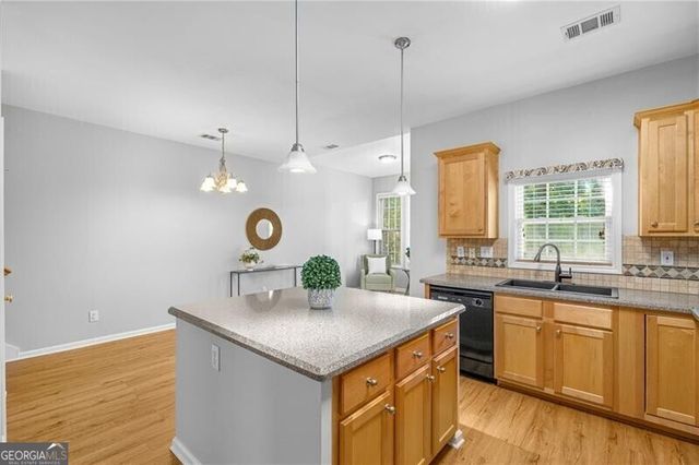 1111 Waters Edge Trail, Roswell, GA 30075