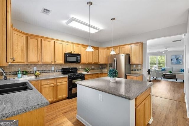 1111 Waters Edge Trail, Roswell, GA 30075