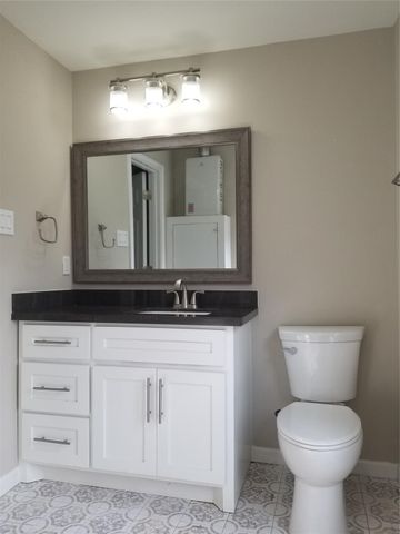 951 Reverend Bj Lewis Drive E, Houston, TX 77024