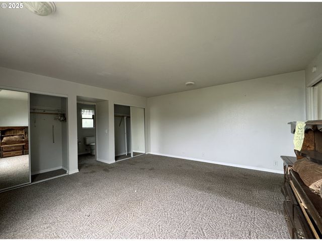 97882 MARKS Ln, Brookings, OR 97415