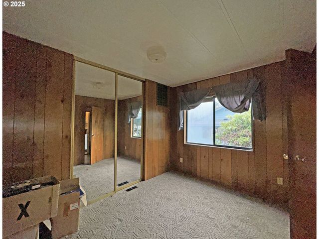 97882 MARKS Ln, Brookings, OR 97415
