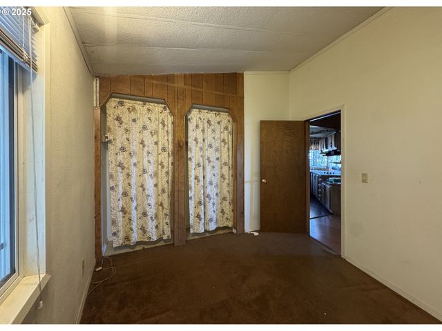 97882 MARKS Ln, Brookings, OR 97415