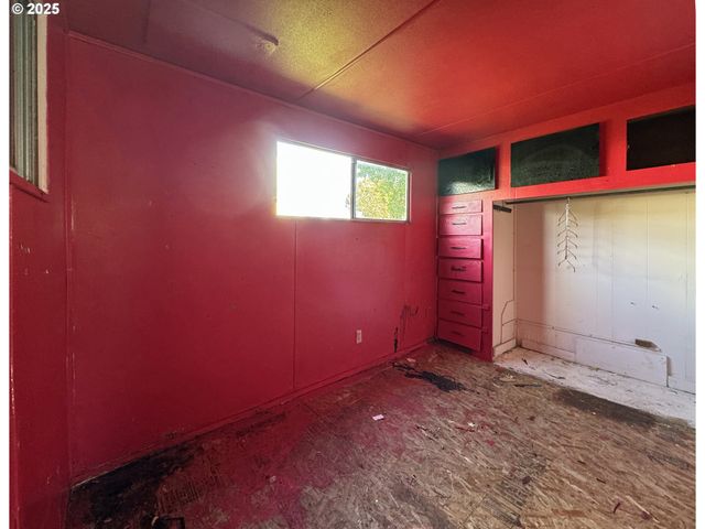 97882 MARKS Ln, Brookings, OR 97415