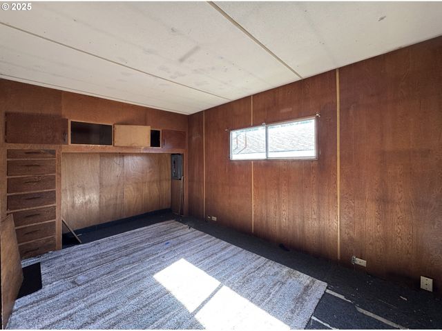 97882 MARKS Ln, Brookings, OR 97415