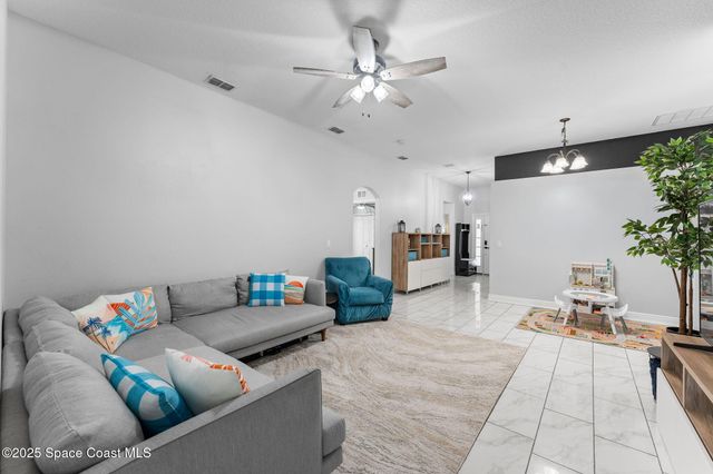 301 Wishing Well Circle SW, Palm Bay, FL 32908