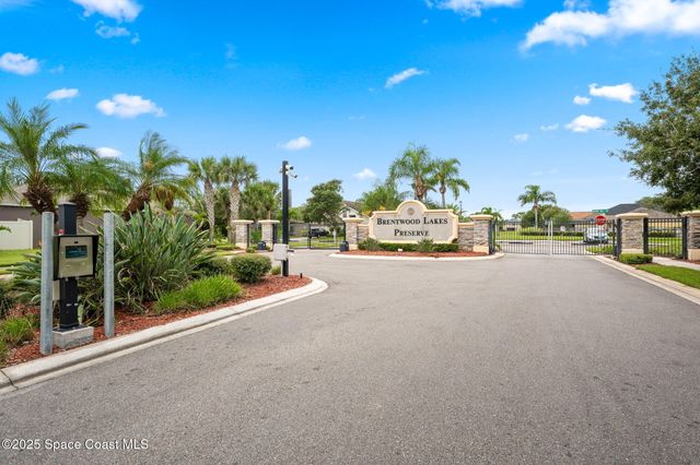 301 Wishing Well Circle SW, Palm Bay, FL 32908