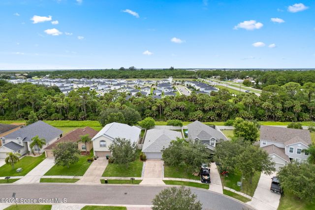 301 Wishing Well Circle SW, Palm Bay, FL 32908