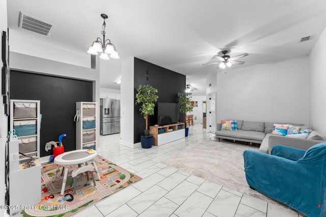 301 Wishing Well Circle SW, Palm Bay, FL 32908