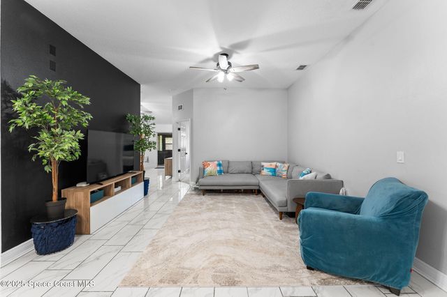 301 Wishing Well Circle SW, Palm Bay, FL 32908