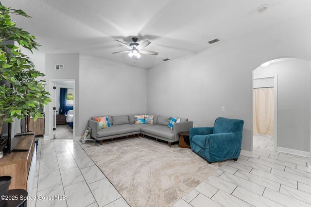 301 Wishing Well Circle SW, Palm Bay, FL 32908