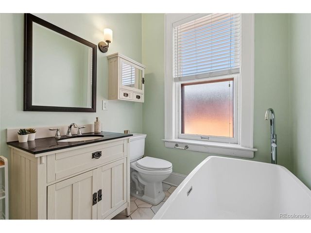 1401 N Franklin St 3, Denver, CO 80218