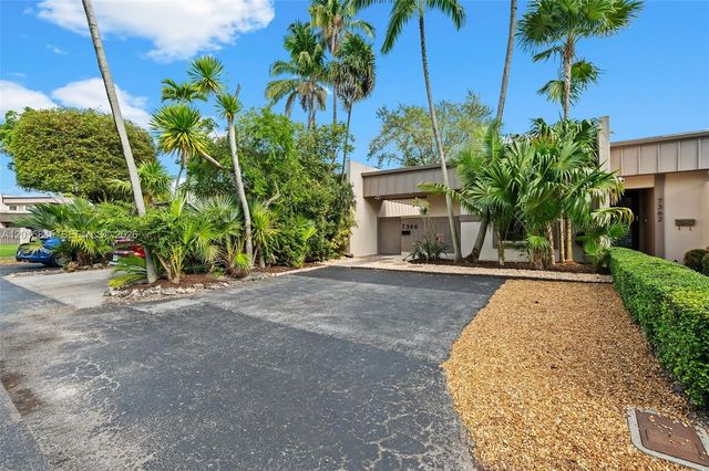 7366 SW 105th Pl, Miami, FL 33173