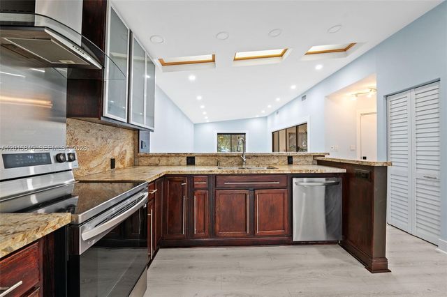 7366 SW 105th Pl, Miami, FL 33173