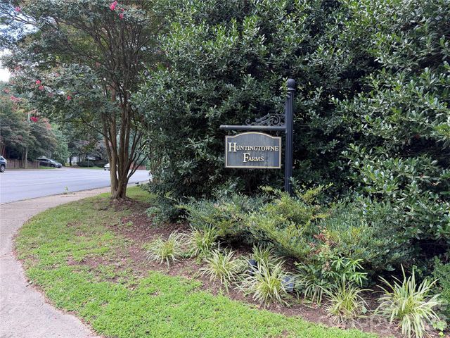 2701 Creekbed Lane, Charlotte, NC 28210