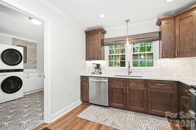 2701 Creekbed Lane, Charlotte, NC 28210
