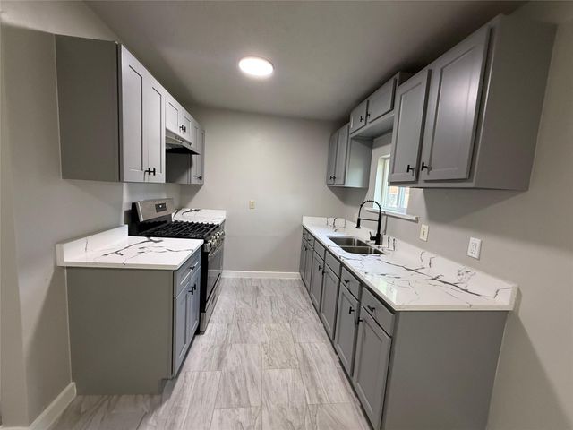 5402 Flamingo Drive, Houston, TX 77033