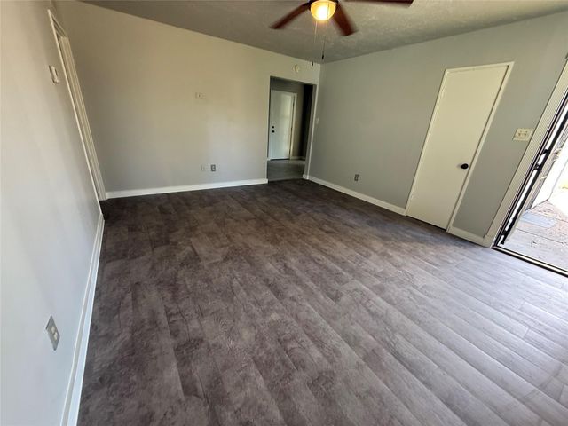 5402 Flamingo Drive, Houston, TX 77033