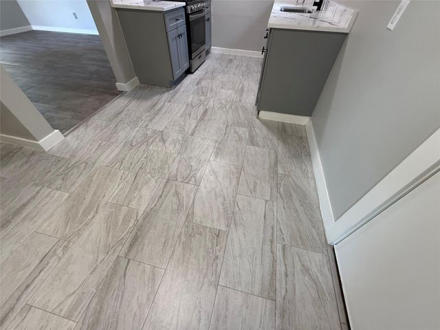 5402 Flamingo Drive, Houston, TX 77033