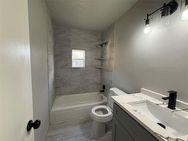 5402 Flamingo Drive, Houston, TX 77033