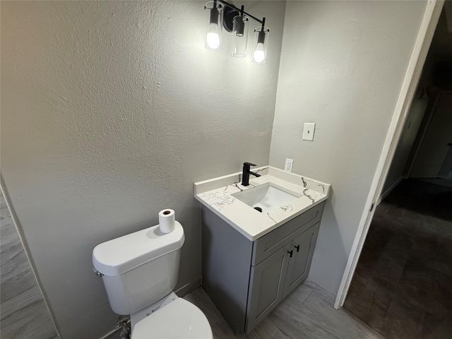 5402 Flamingo Drive, Houston, TX 77033