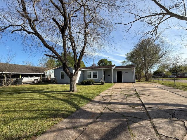 5402 Flamingo Drive, Houston, TX 77033