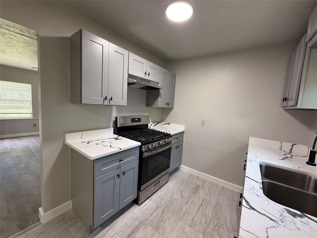 5402 Flamingo Drive, Houston, TX 77033