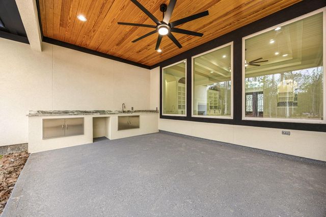 19601 Desna Drive, Porter, TX 77365